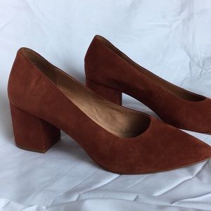 Madewell Rivka red rust suede chunky heels pointed